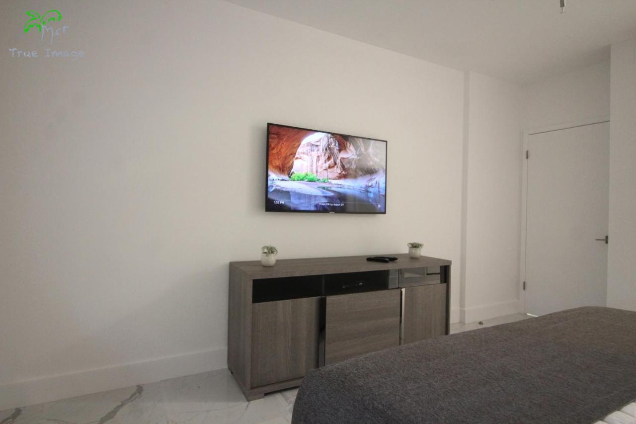 Yacht Club At Aventura 2 Bed 2 Bath Luxurius Cozy Brand New Appartement Buitenkant foto